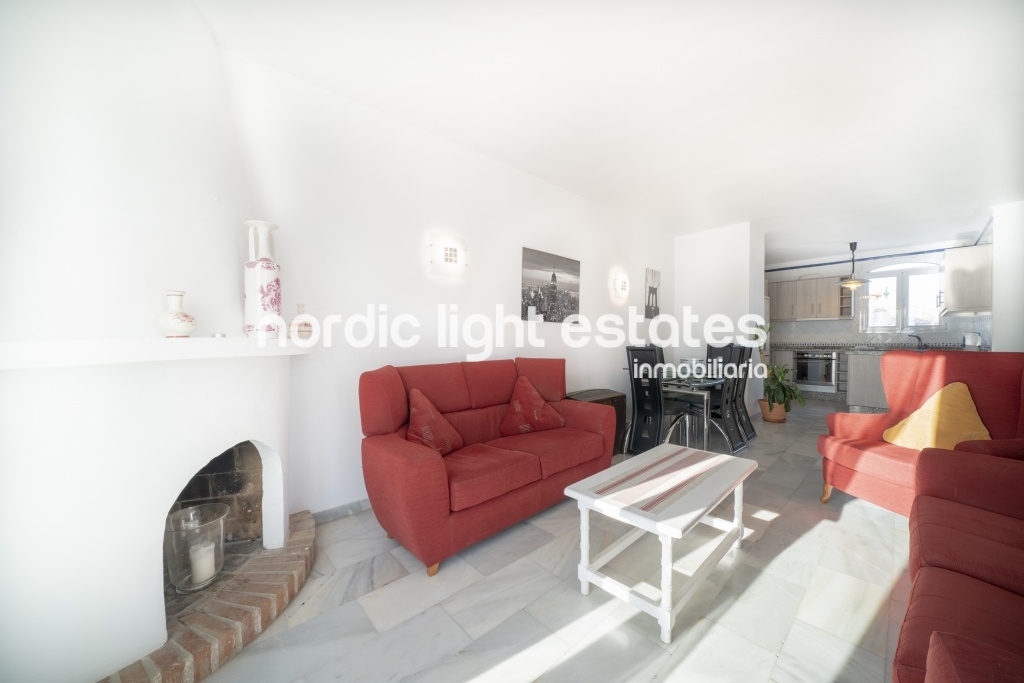 Solarium terrace, swimming pool, beautiful views, BBQ