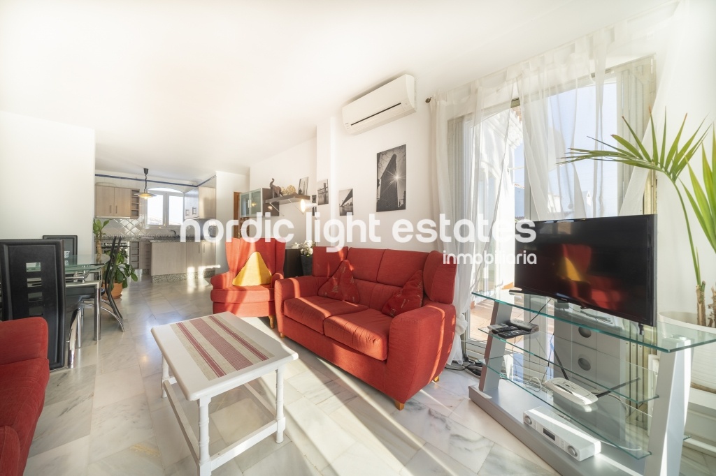 Solarium terrace, swimming pool, beautiful views, BBQ