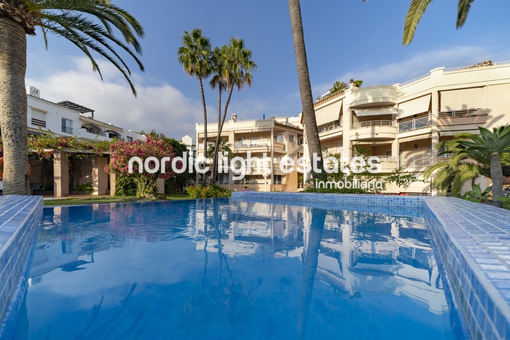 Lovely 3-b apartment, central location and beach