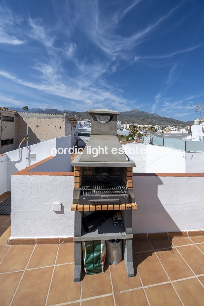 Céntrico, terraza solarium con BBQ, playa y sol