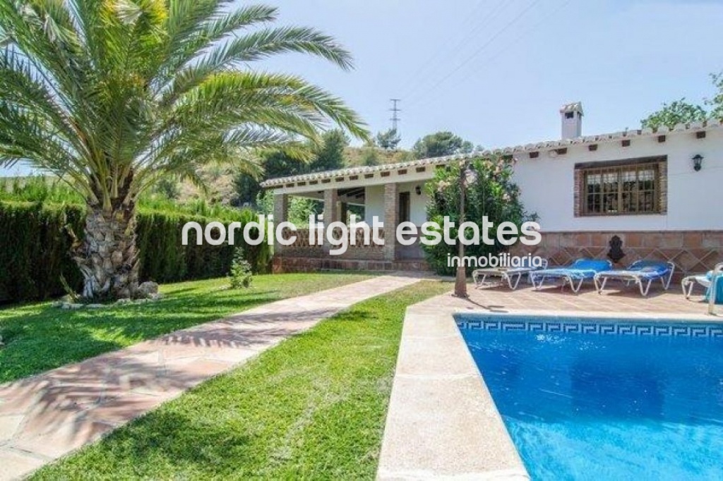 Similar properties Splendid villa located in Nerja. Wide and bright. Private swimming pool and parking.