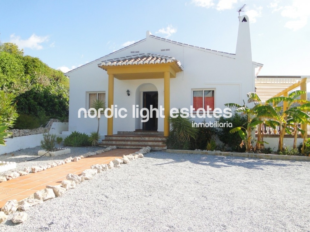 Similar properties Villa with pool. Very private. 