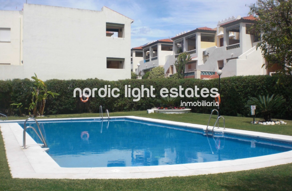 Spectacular flat located a few metres from Torrecilla beach.