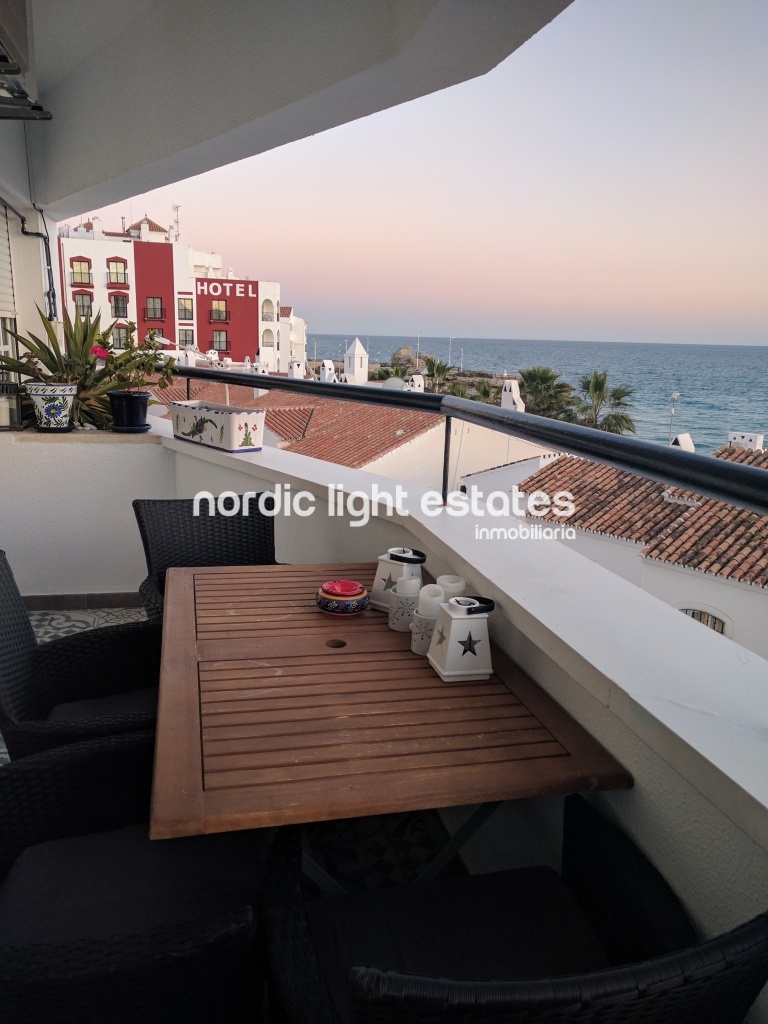 Spectacular flat located a few metres from Torrecilla beach.