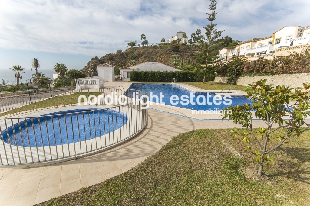 Bright apartment in Torrox Costa