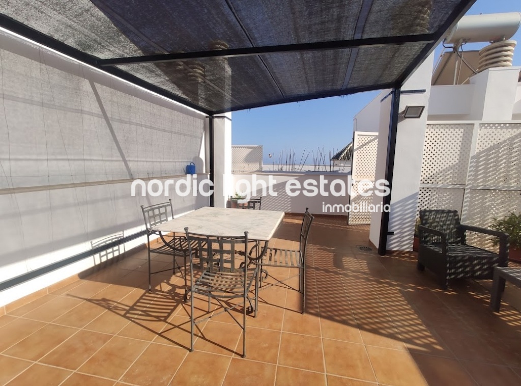 Flat with private terrace in Nerja town centre