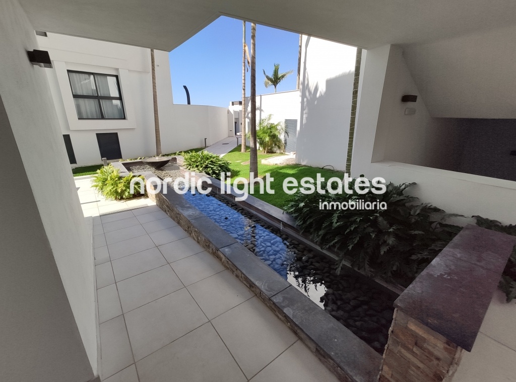 Modern brand new flat in Nerja