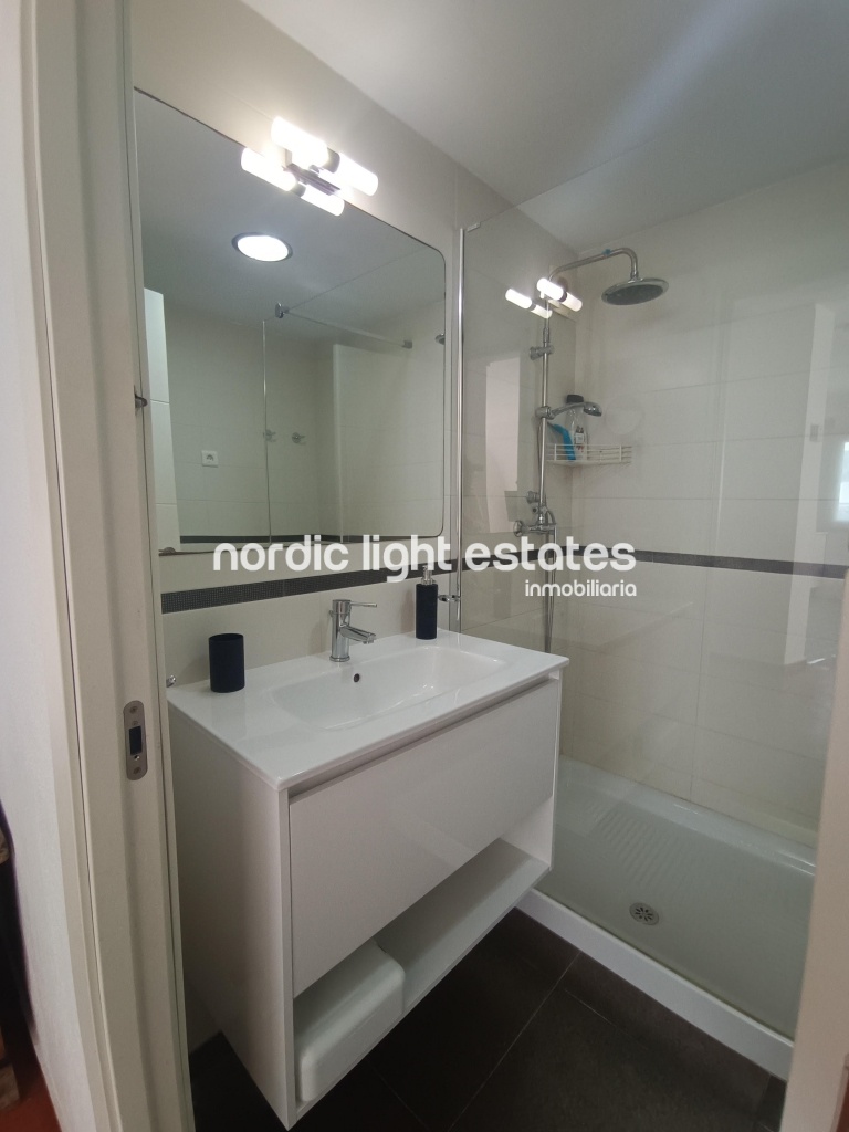 Wonderful newly renovated beachfront flat