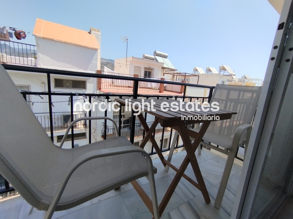 Apartamento luminoso en el centro de Nerja – ideal para dos