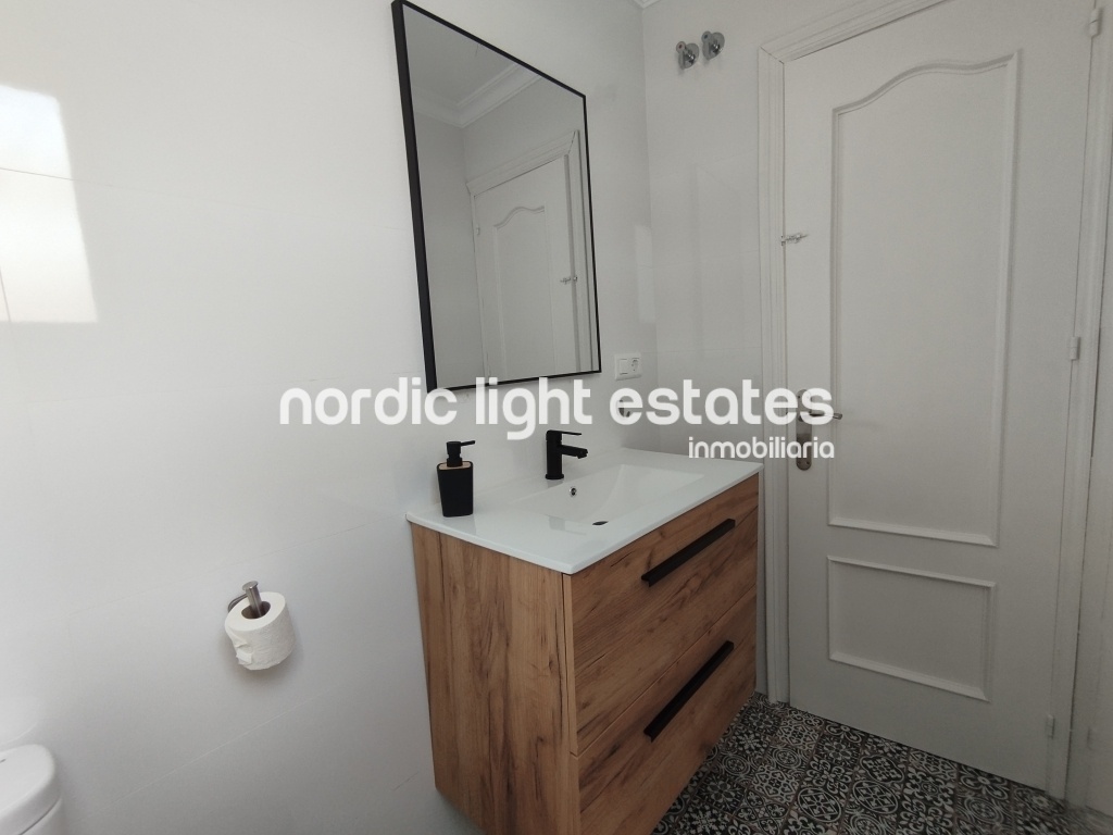 Apartamento luminoso en el centro de Nerja – ideal para dos