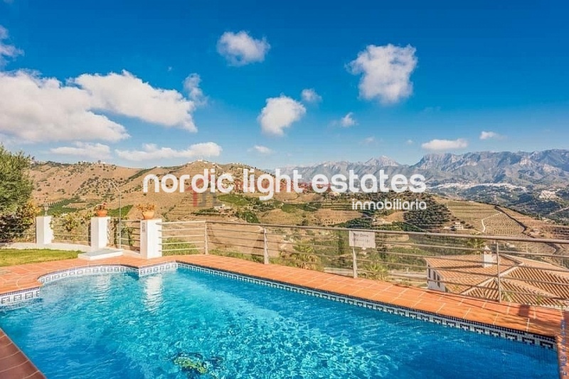 Similar properties Villa in Nerja 
