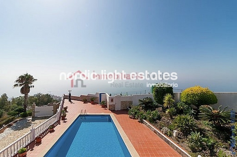 Propiedades similares Villa de lujo en Nerja 