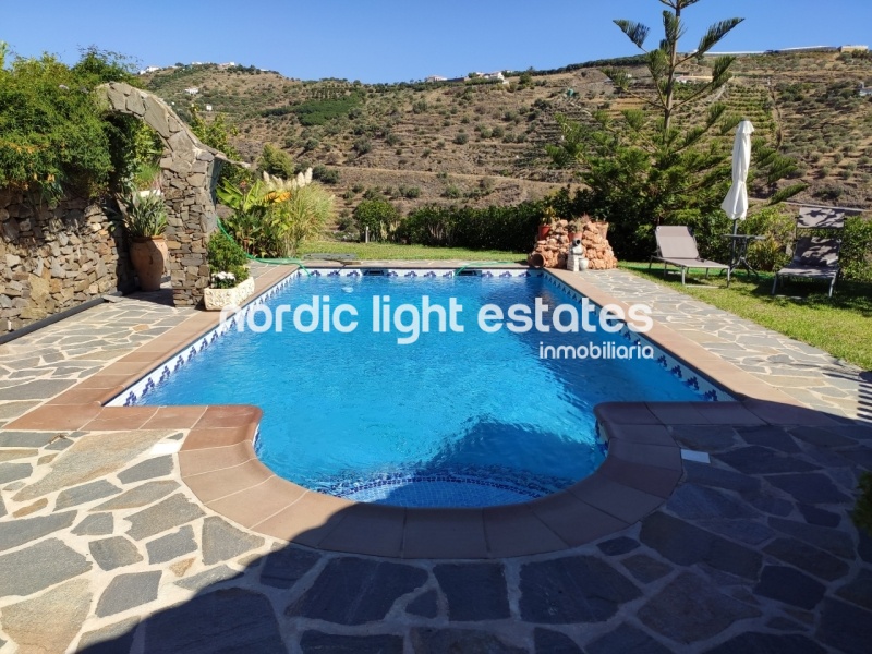 Similar properties Magnificent country villa very close to Torrox