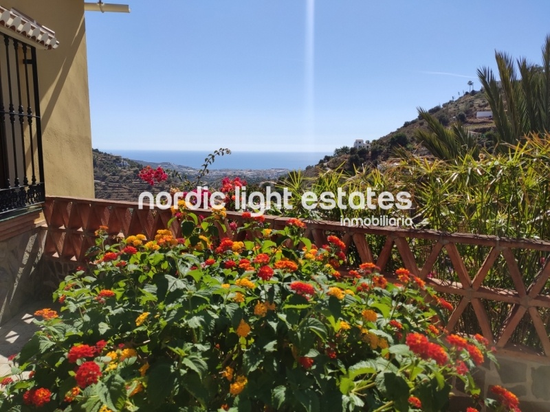 Similar properties Magnificent country villa very close to Torrox