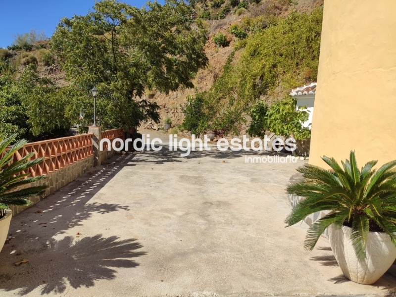 Similar properties Magnificent country villa very close to Torrox