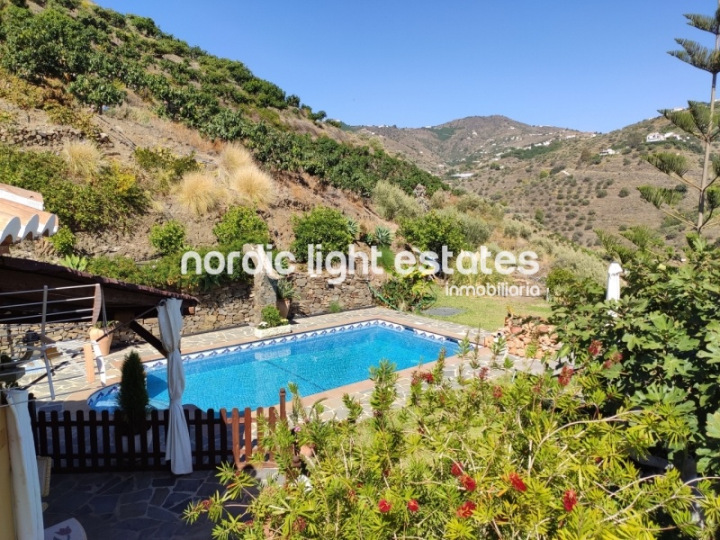 Similar properties Magnificent country villa very close to Torrox