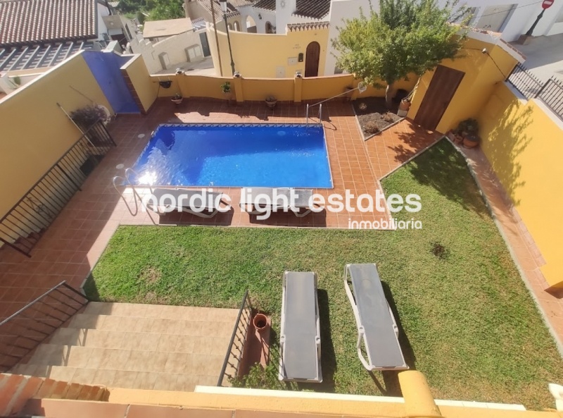 Villa independiente al sur con piscina