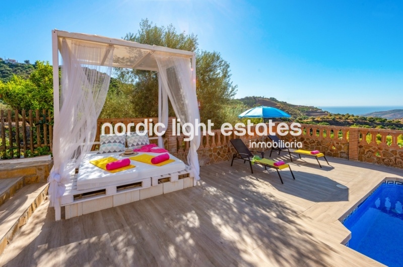 Splendid villa close to Frigiliana. Winter let