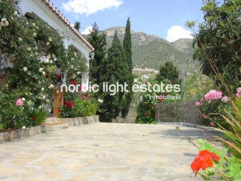 Similar properties Splendid villa close to Frigiliana. Winter let