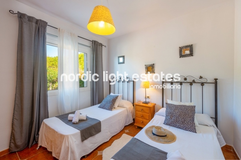 Alquiler de invierno 2025/26. Villa muy privada con piscina y jardines en Frigiliana