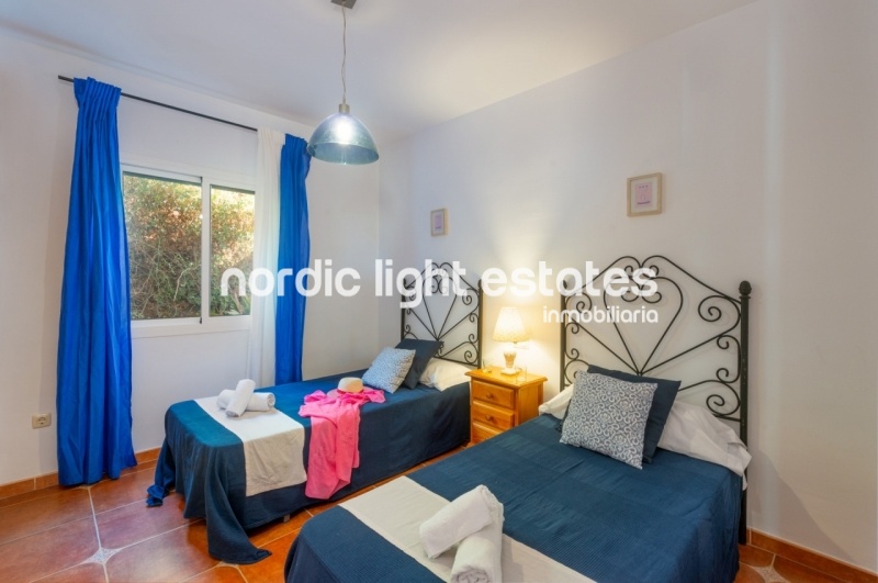 Alquiler de invierno 2025/26. Villa muy privada con piscina y jardines en Frigiliana