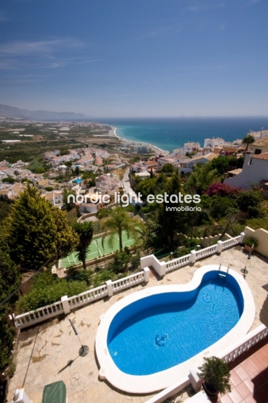 Similar properties Luxury villa in Nerja