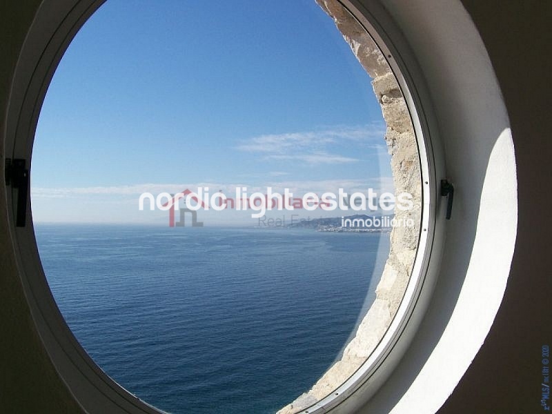 Propiedades similares Villa con vistas panorámicas al mar, primera línea 
