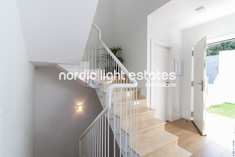 Similar properties Exclusive semi-detached house in Nerja 