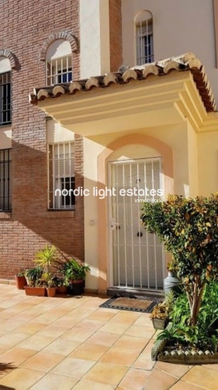 Cute terraced house with private garden
