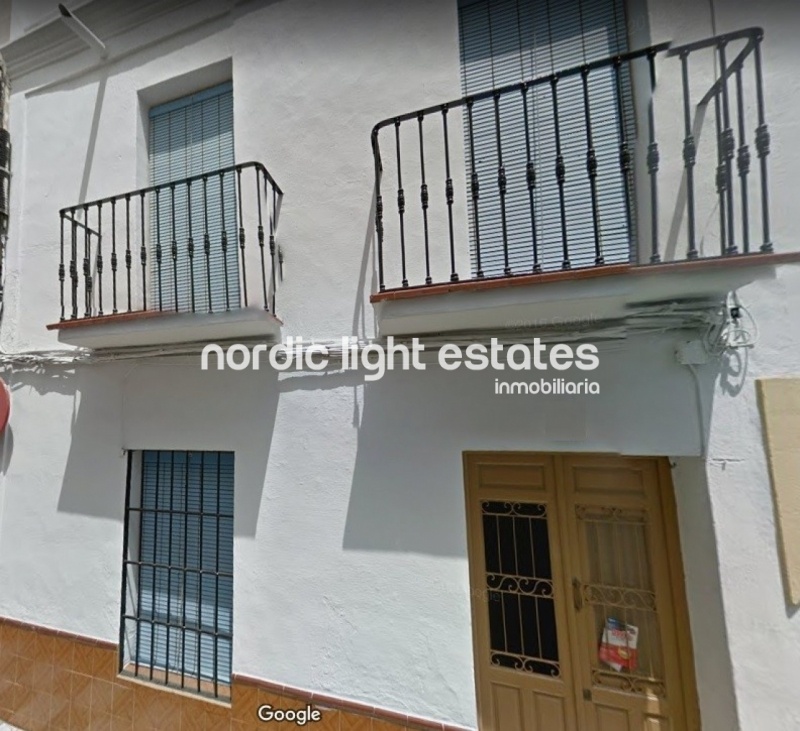 Town house in Nerja centre