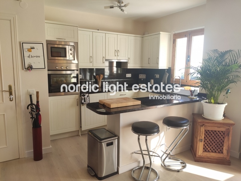 Larga temporada. Ático extraordinario y único en Frigiliana