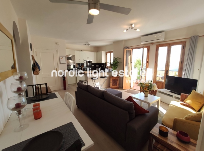 Larga temporada. Ático extraordinario y único en Frigiliana