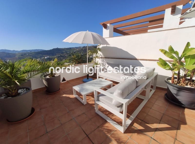 Larga temporada. Ático extraordinario y único en Frigiliana