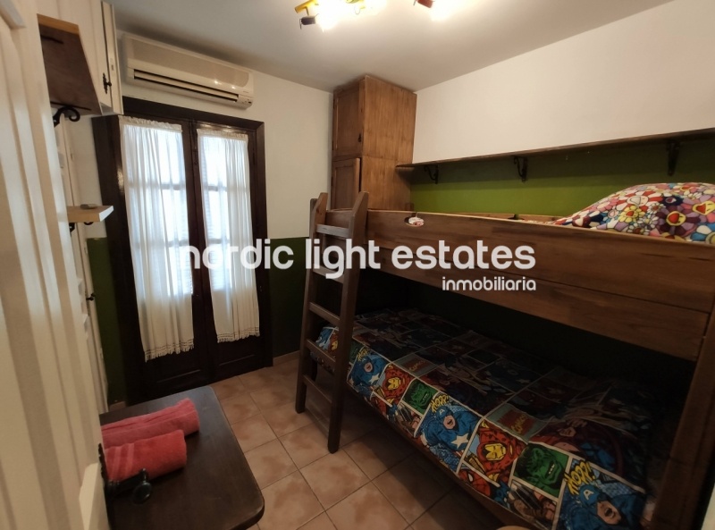 Pretty townhouse with lovely roof terrace in the heart of Frigiliana 