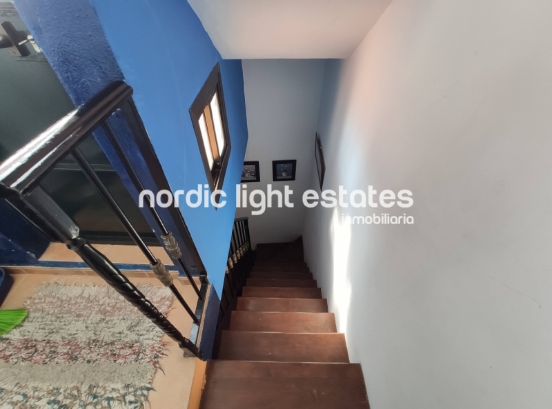 Pretty townhouse with lovely roof terrace in the heart of Frigiliana 