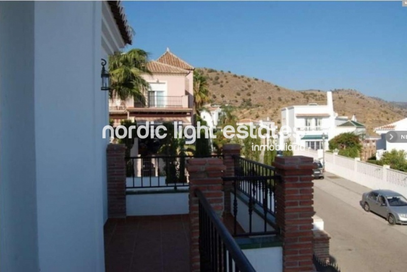 Propiedades similares Fabulosa villa con piscina en Nerja 