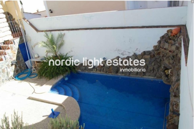 Propiedades similares Villa con piscina en Nerja 