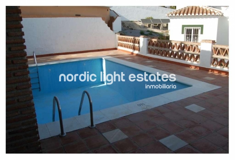 Similar properties Villa with pool in Punta Lara, Nerja 