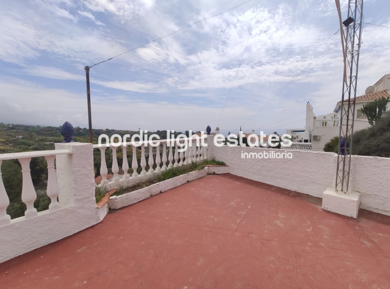 Similar properties House in Chimenea with lots of outside space