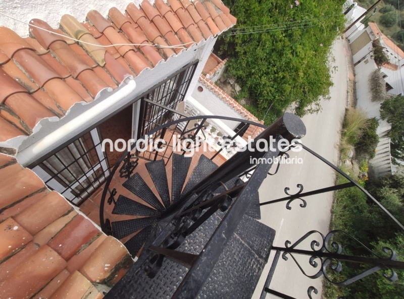 Similar properties House in Chimenea with lots of outside space