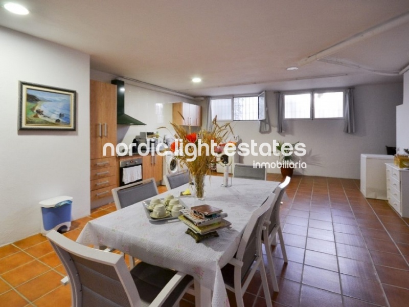 Propiedades similares Excelente gran villa independiente con un amplio apartamento separado