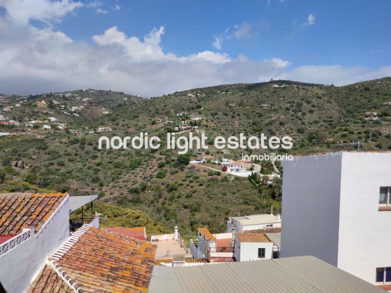 Casa de pueblo para reformar en Torrox
