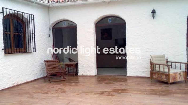 Propiedades similares Villa en Nerja con vistas al mar