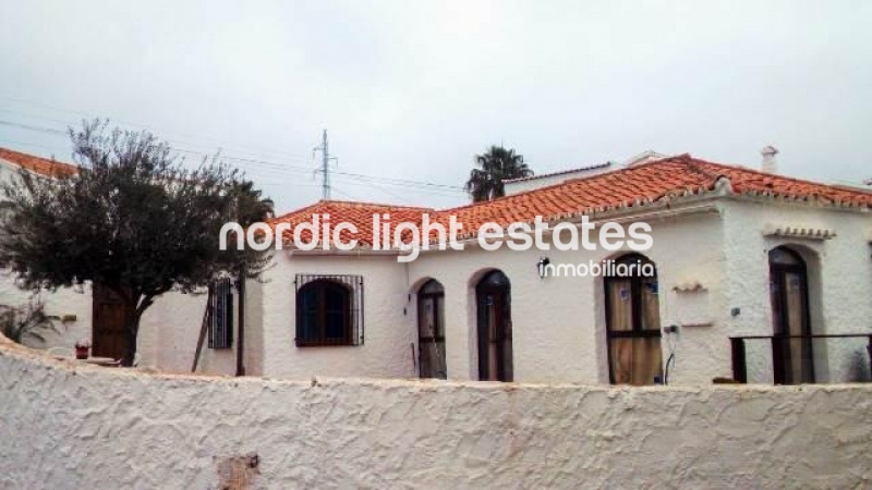 Propiedades similares Villa en Nerja con vistas al mar