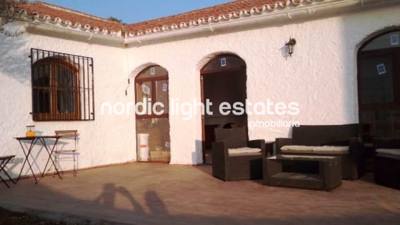 Propiedades similares Villa en Nerja con vistas al mar