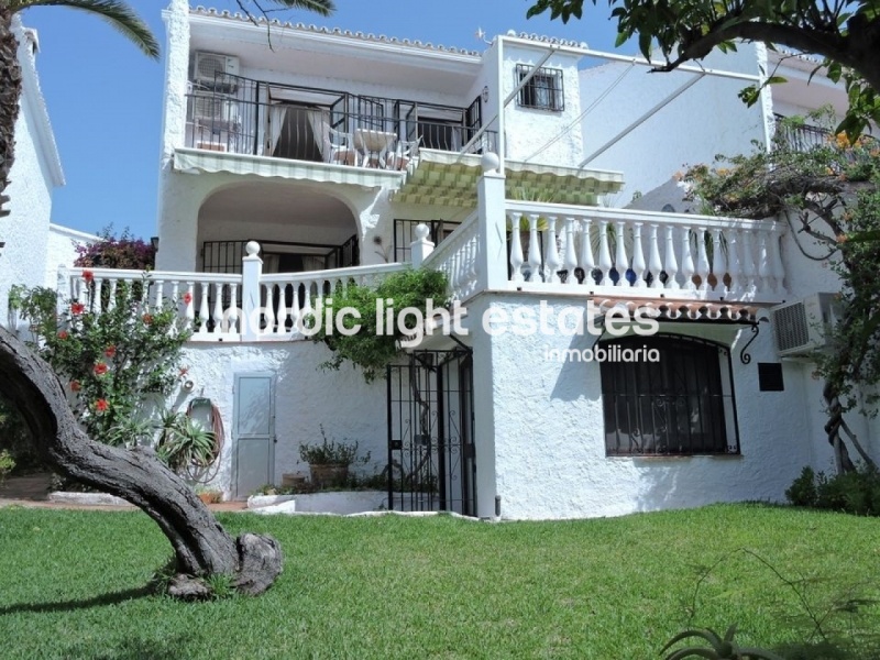 Beautiful detached villa with private garden