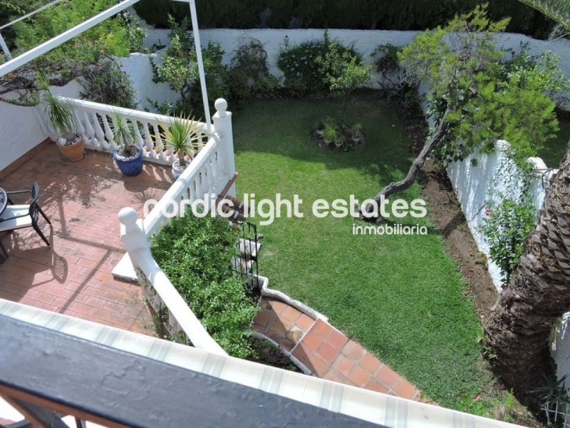 Beautiful detached villa with private garden