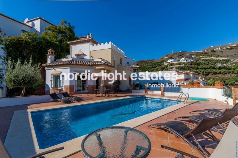 Similar properties Villa in Nerja 