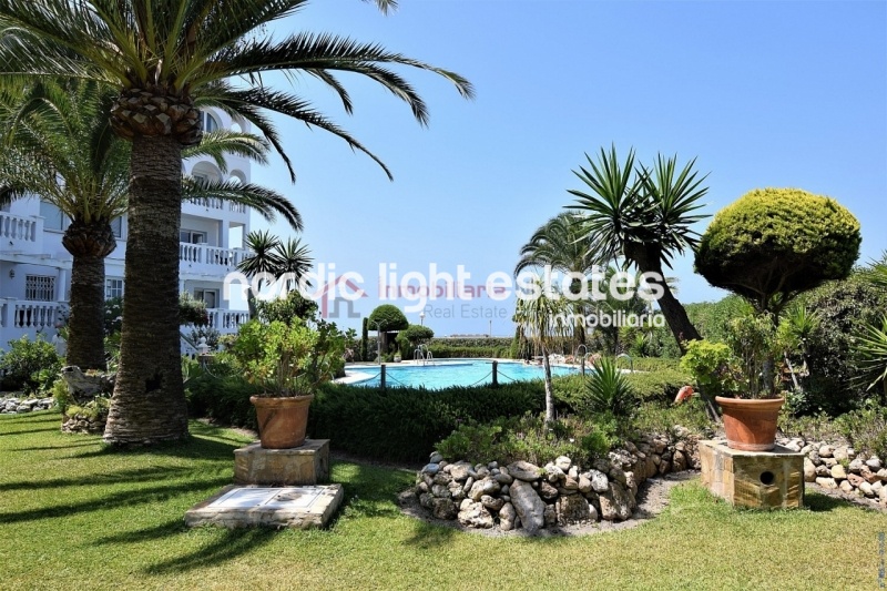 Similar properties Duplex with 4 bedrooms in front of the beach 