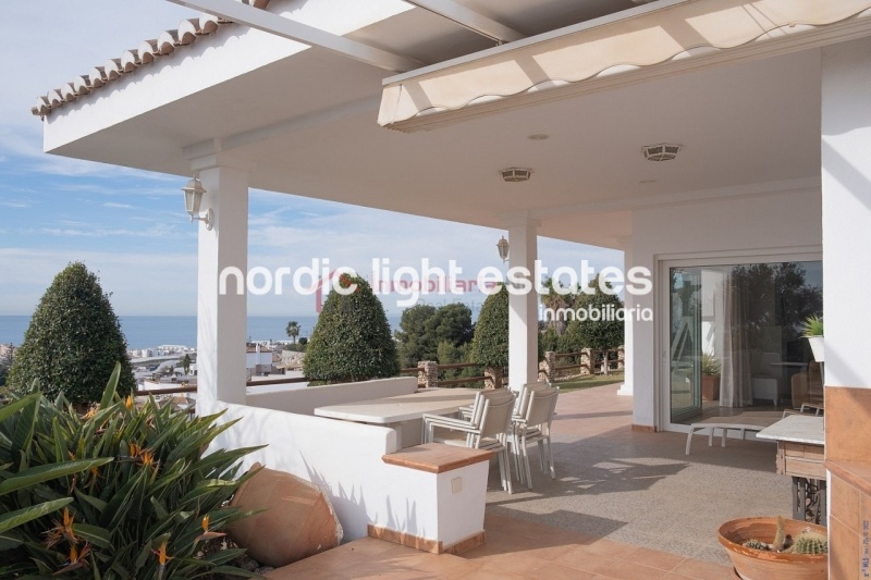 Propiedades similares Villa con gym, garaje, jacuzzi y jardines en Torrox Costa